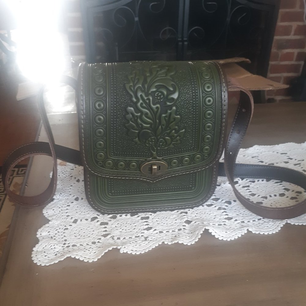 Custom made leather shoulder bag